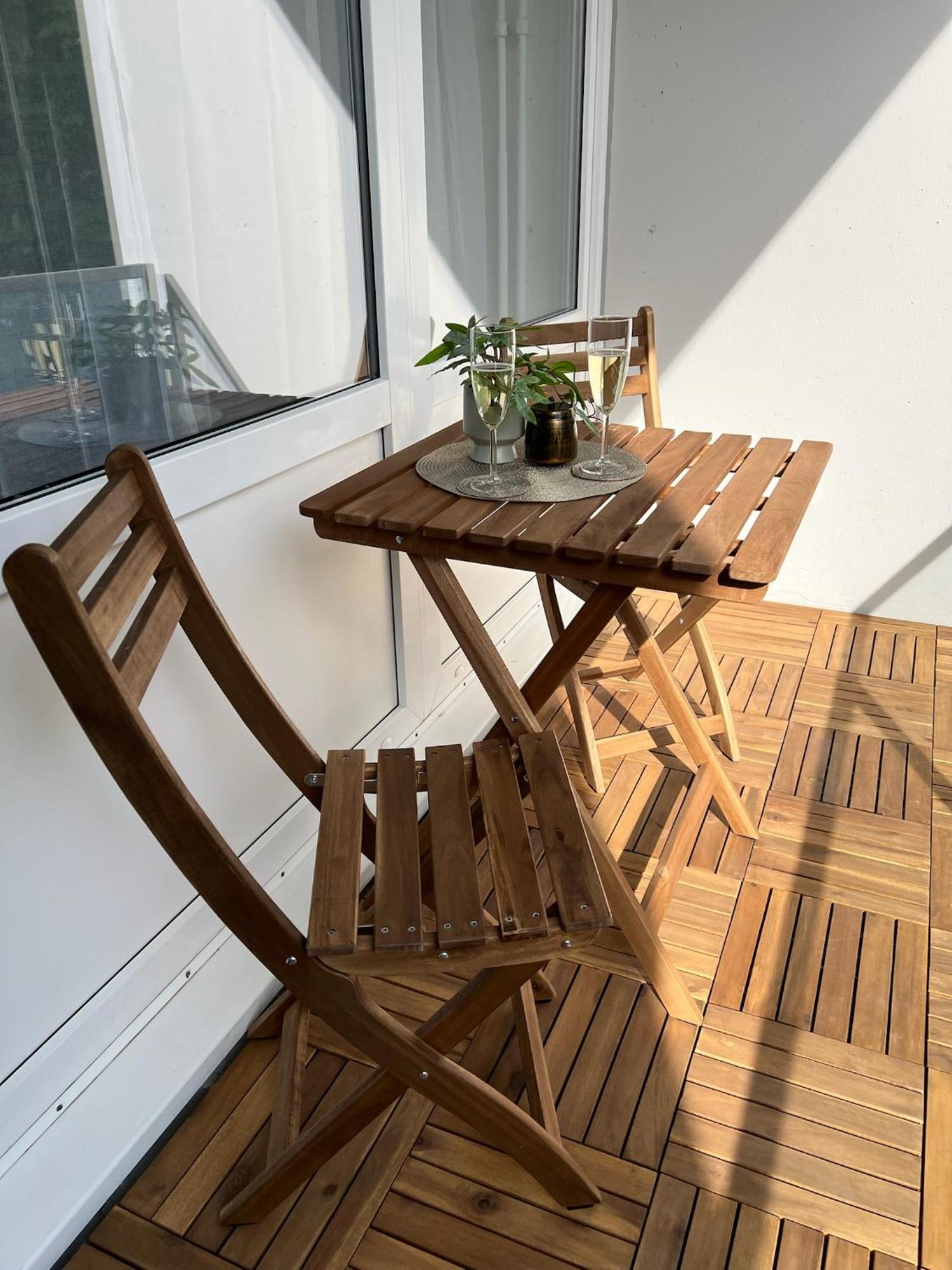 W&D Living - Fewo Kleines Italien Mit Parkplatz Und Balkon Celle Exterior photo